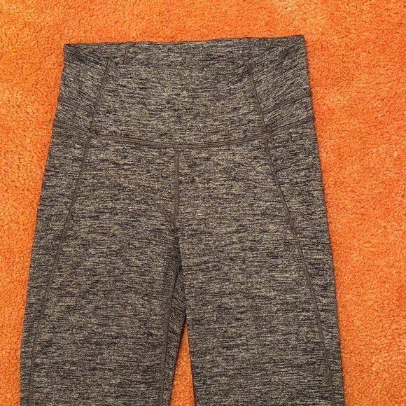 EXCELLENT Lululemon Groove Pant Flare 32" Heathered Black Luon Yoga Leggings 6 - Picture 3 of 11